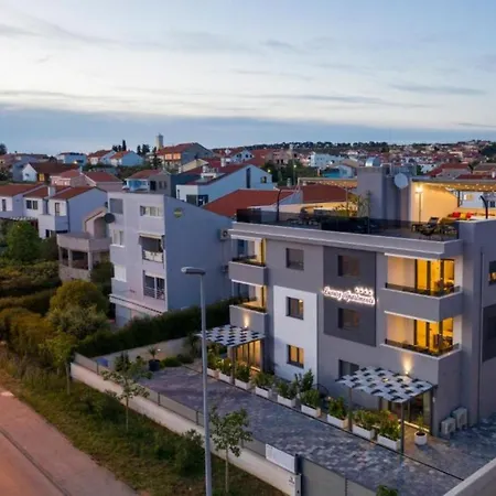 Luxury Majpruz I Apartamento Zadar