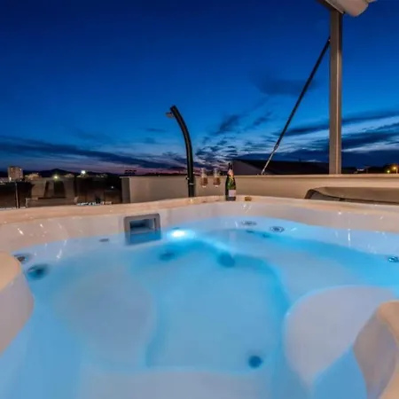 Luxury Majpruz I Apartamento Zadar