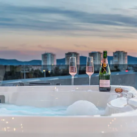 Luxury Majpruz I Apartamento Zadar