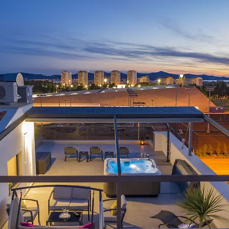 Luxury Majpruz I Apartamento