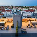 Luxury Majpruz I شقة