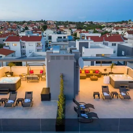 Luxury Majpruz I Lejlighed