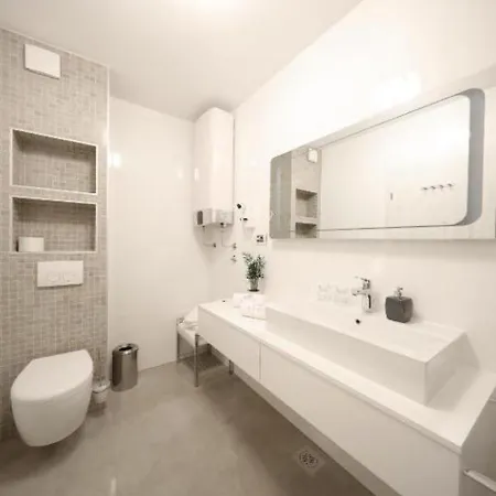 Luxury Majpruz I Lejlighed *