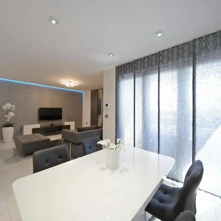 Lejlighed Luxury Majpruz I