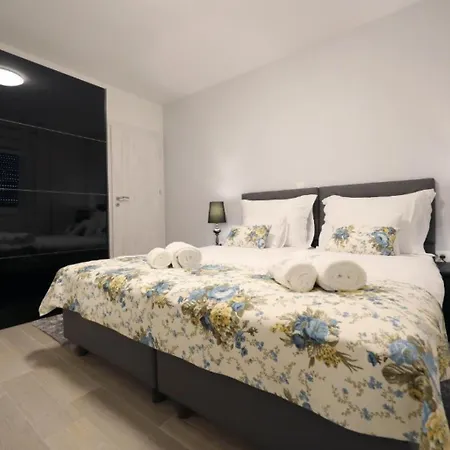Luxury Majpruz I Lejlighed *