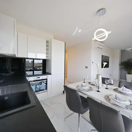 Luxury Majpruz I Lejlighed *