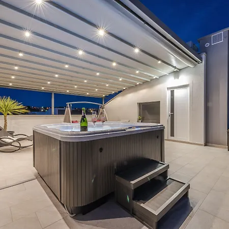 Luxury Majpruz I Apartamento *